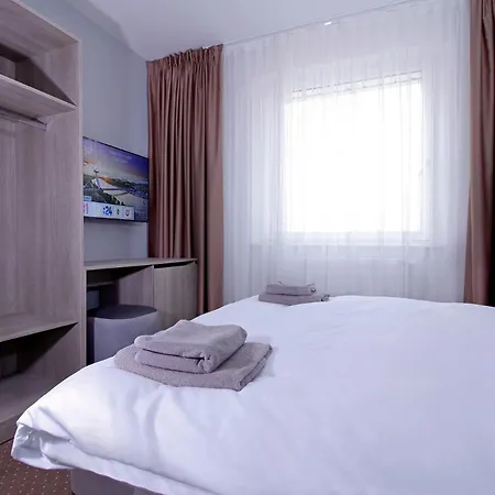Hotell Aviator Garni