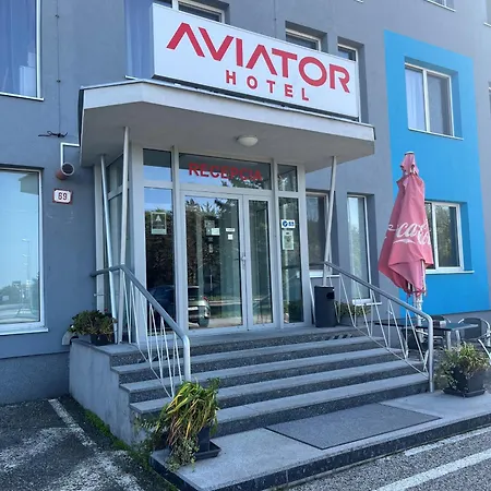 Aviator Garni Hotell 3*
