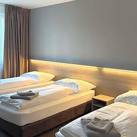Aviator Garni 3* Bratislava