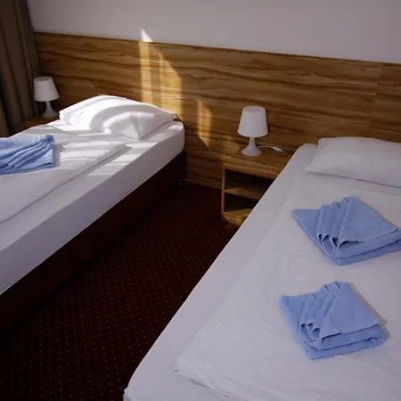 布拉迪斯拉发加尼飞行员酒店 3* 布拉迪斯拉发